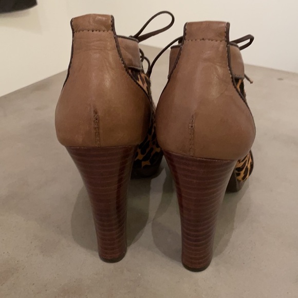 Devalesi Leopard Print Shoes - 8 - Picture 5 of 7